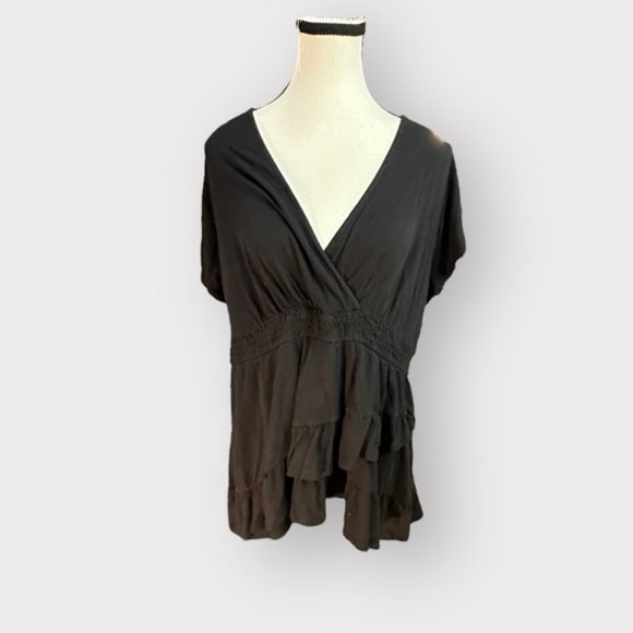 Women’s Torrid 0 Black Wrap Surplice Tiered Ruffle Top L XL 12 - Picture 7 of 14